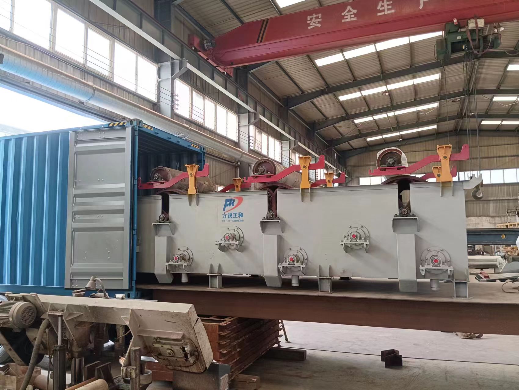 硅酸鈣板設(shè)備裝車發(fā)非洲